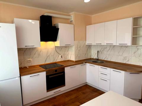 квартира за адресою Ревуцького вул., 54