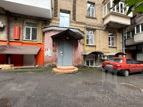 квартира за адресою Євгена Коновальця вул. (Щорса), 3