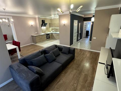 квартира за адресою Регенераторна вул., 4 к4