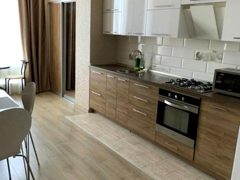 квартира за адресою Високовольтна вул., 11