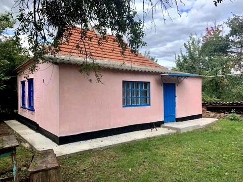 будинок за адресою Центральна, 1