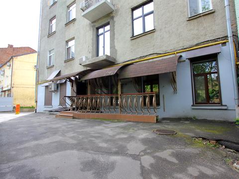 комерційна за адресою Кудрявська вул., 8-А