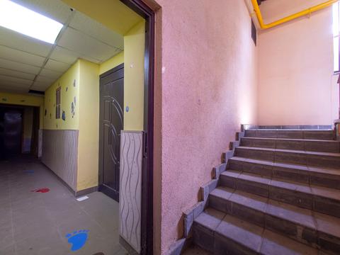 комерційна за адресою Академіка Лебедєва вул., 1/7