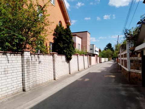 участок по адресу Выговского Ивана