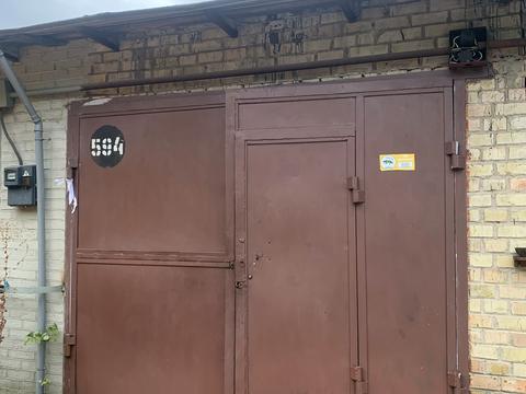 паркомісце за адресою Валерія Лобановського просп. (Червонозоряний), 8Б