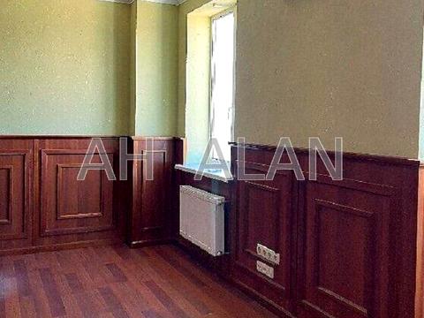 коммерческая по адресу Павла Тычины просп., 18-Б