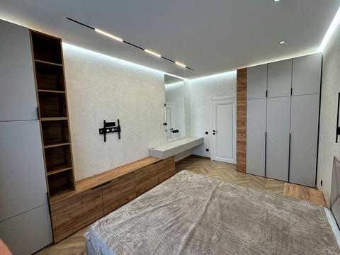 квартира за адресою Дмитра Яворницького вул., 32
