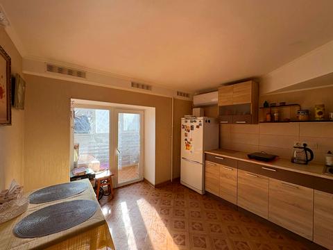 квартира за адресою Академіка Сахарова вул., 26