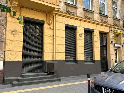 коммерческая по адресу Степана Бандери вул., 47