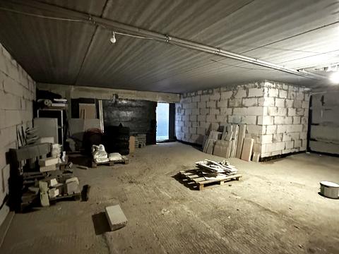 комерційна за адресою Осіння вул., 71