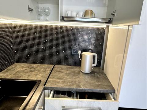 квартира за адресою Весняна вул., 12