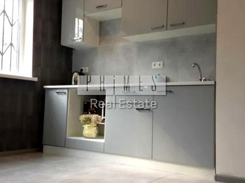 будинок за адресою Русанівські сади вул., 1