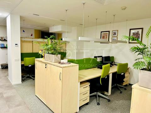 комерційна за адресою Саксаганського вул., 2