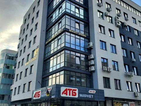 комерційна за адресою Зарічанська вул., 3/4