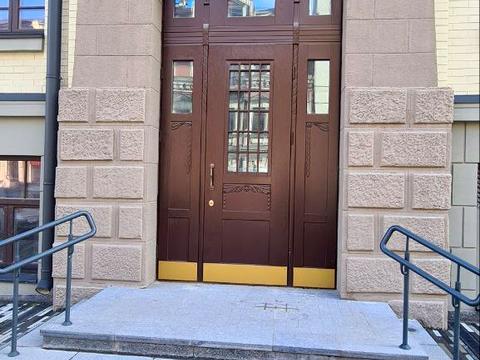 коммерческая по адресу Троицкая ул. (Красная), 5