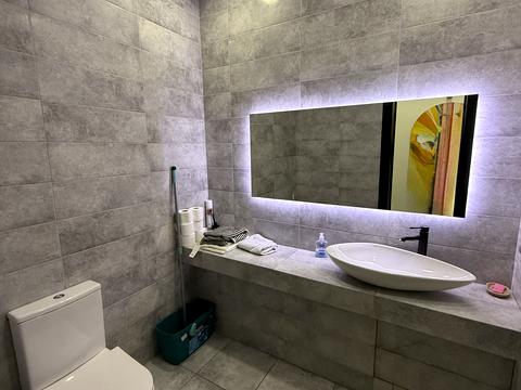 комерційна за адресою Велика Васильківська вул. (Червоноармійська), 43/16