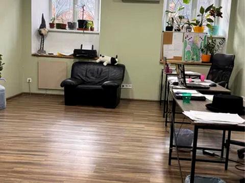 комерційна за адресою Футуристів пров., 14