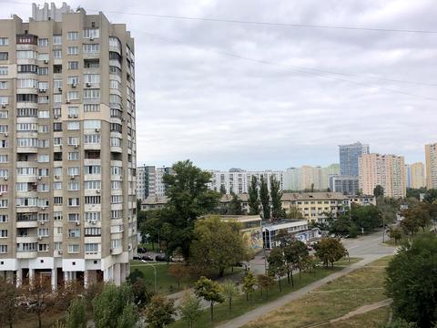 квартира за адресою Дарницький бульв., 4