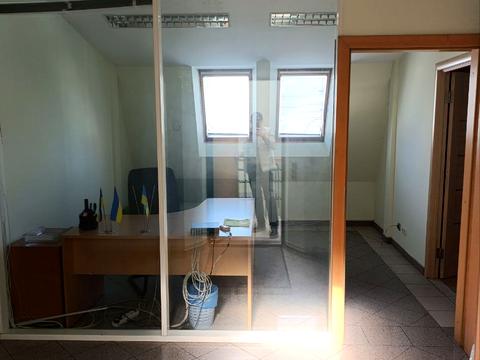 комерційна за адресою Володимирська вул., 97/37