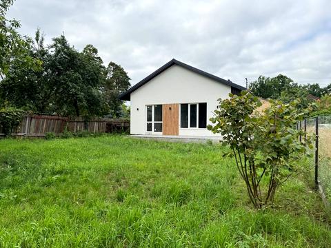 будинок за адресою Олександра Білаша вул. (Крилова), 64