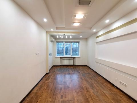 комерційна за адресою Шкільна вул. (Героїв Сталінграда), 56