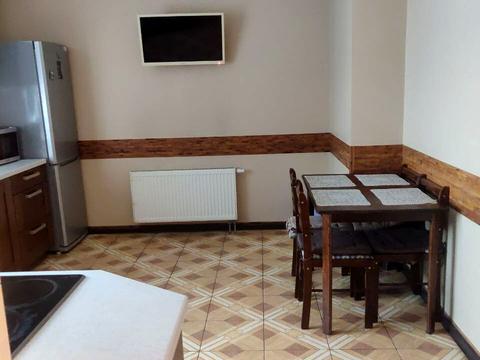 квартира за адресою Дніпровська набережна вул., 1