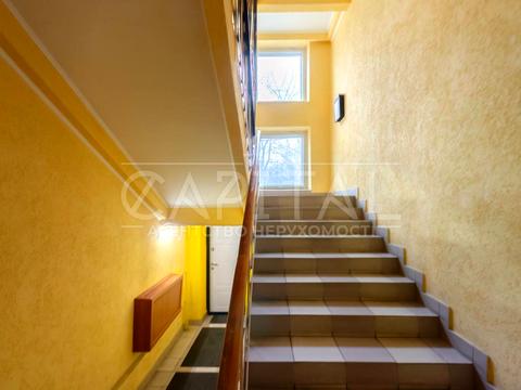комерційна за адресою Лесі Українки вул., 54