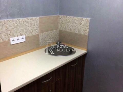 комерційна за адресою Дегтярна вул., 7