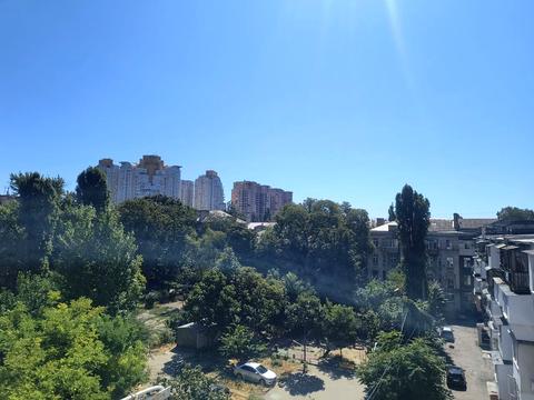 квартира по адресу Романа Кармена ул., 15