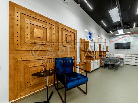 комерційна за адресою Старонаводницька вул., 6