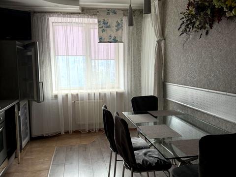 квартира за адресою В'ячеслава Чорновола вул. (), 3