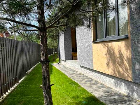 дом по адресу Жовтнева