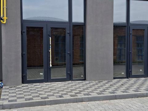 комерційна за адресою Романа Шухевича вул. (Курчатова), 8/2