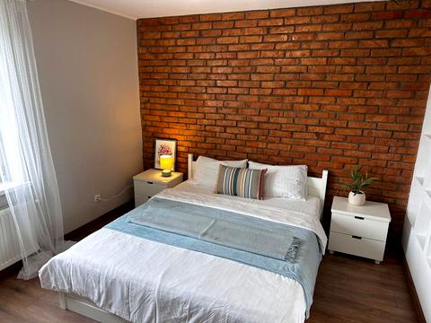 дом по адресу Українська