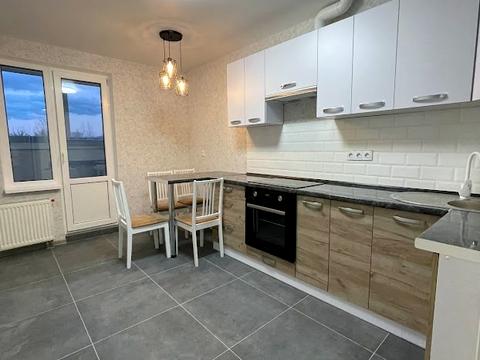 квартира за адресою Василя Симоненка вул., 105