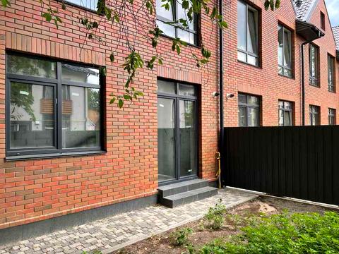 будинок за адресою Миколи Руденка вул. (Руденка)