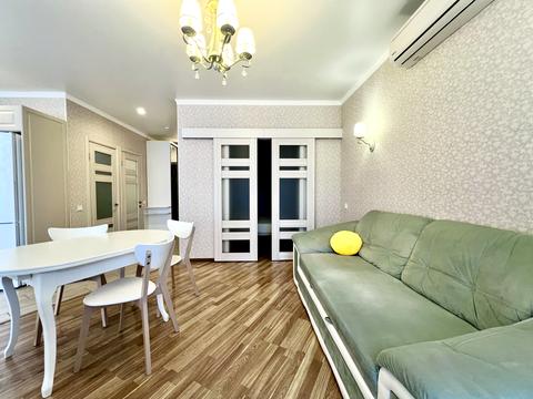 квартира за адресою Левка Лук'яненка вул. (Василя Жуковського), 16, 18, 20, 24