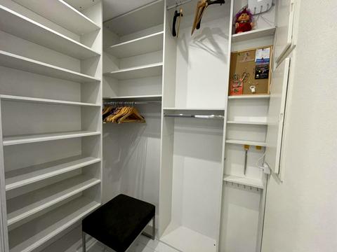 квартира за адресою Регенераторна вул., 4к2
