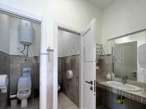 комерційна за адресою Кловський узвіз, 7