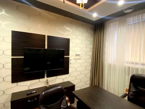 комерційна за адресою Саксаганського вул., 68/21