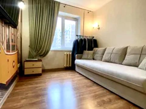 квартира за адресою Героїв просп., 4