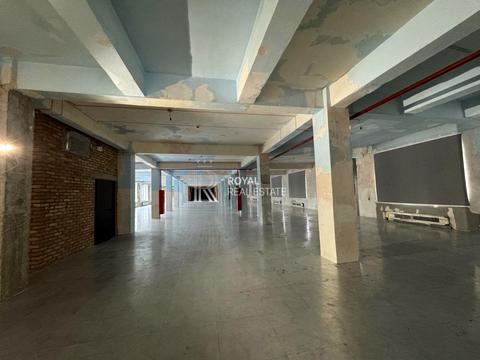 комерційна за адресою Науки просп., 1/2