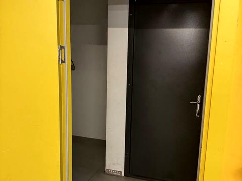 комерційна за адресою Володимира Івасюка просп. (Героїв Сталінграду), 2г