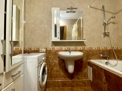 квартира за адресою Київ, Драгоманова вул., 44-А