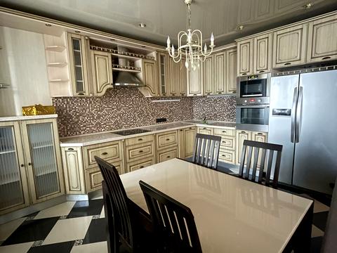 квартира за адресою Анни Ахматової вул., 35