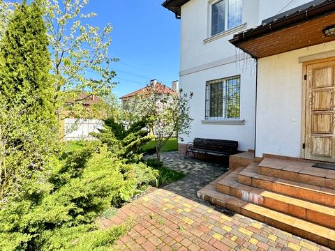 будинок за адресою Богатирська вул., 30б