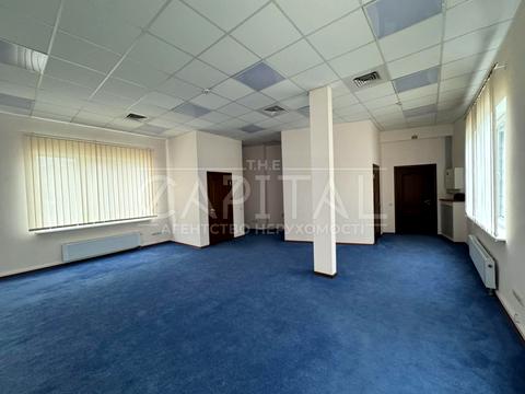 комерційна за адресою вул. Казарменна, 4г