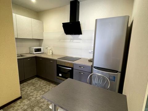 квартира за адресою Анни Ахматової вул., 22