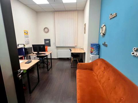 комерційна за адресою Крутогірний узвіз (Рогальова), 28