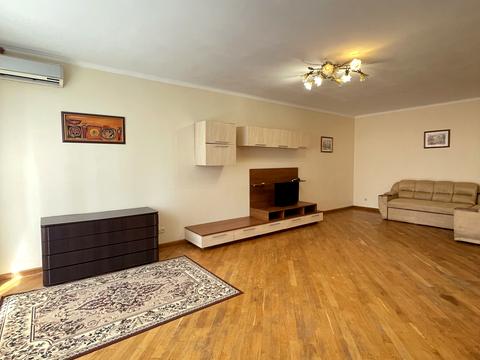 квартира по адресу Раисы Окипной ул., 8